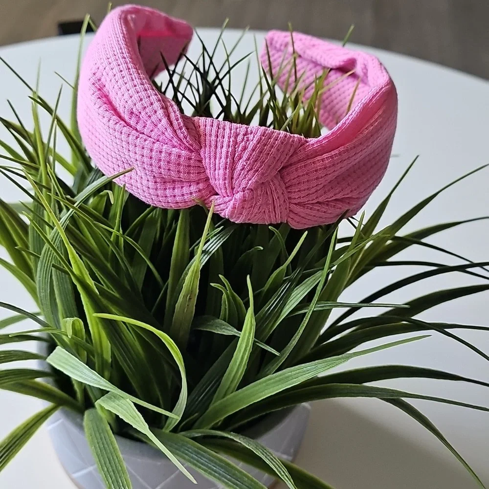 NWOT Pink Top Knot Headband